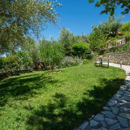 Evridiki's * Agios Nikitas